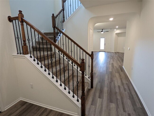 Building Photo - 4701 Colmar Dr