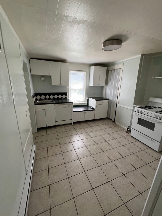 Cocina - 4924 Hatfield St