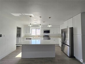 Building Photo - 4001 Via Vaquero Ave