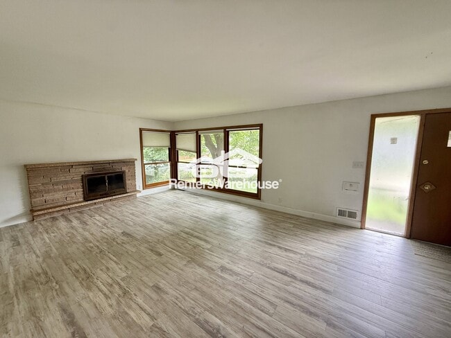 Foto del edificio - 3815 W 60th St