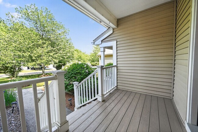 Foto del edificio - 6 Whitman Ln