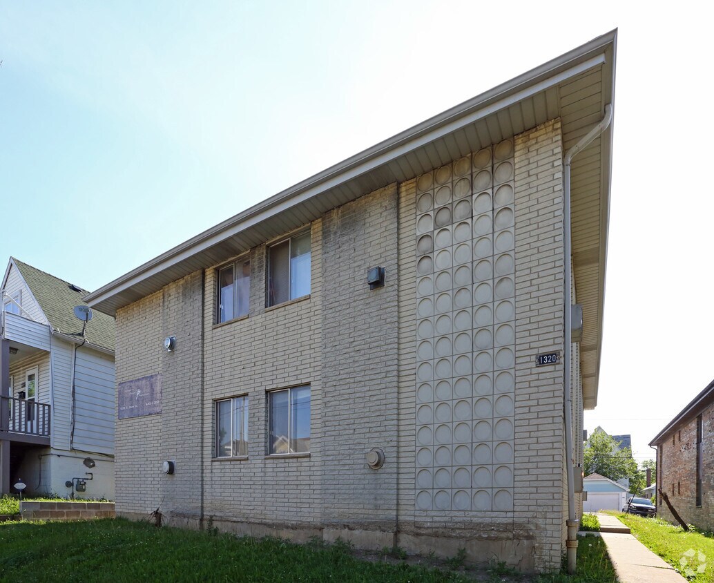 Foto del edificio - 1320 S 26th St