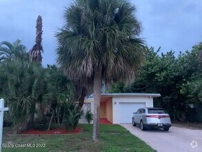 Building Photo - 1125 Pine Tree Dr