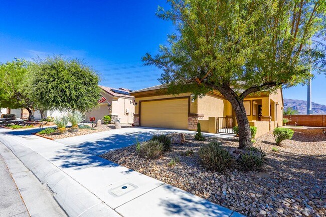 Foto del edificio - 55+, Age Restricted, 2 Bed, 2 Bath, Single...