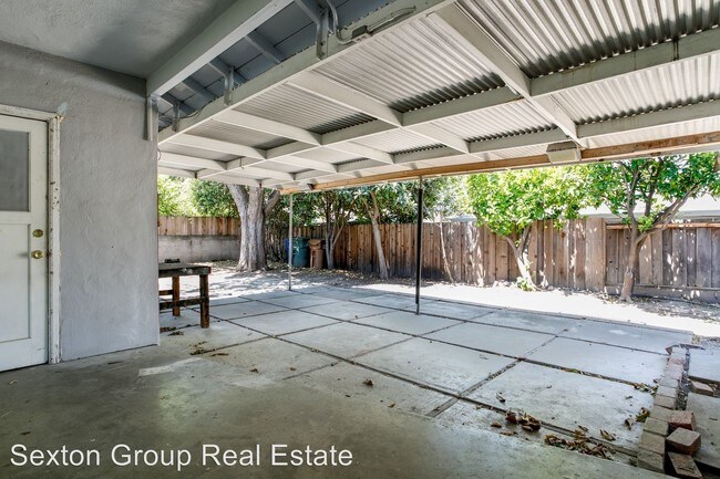 Building Photo - 3 br, 2 bath House - 2500 N 6th St
