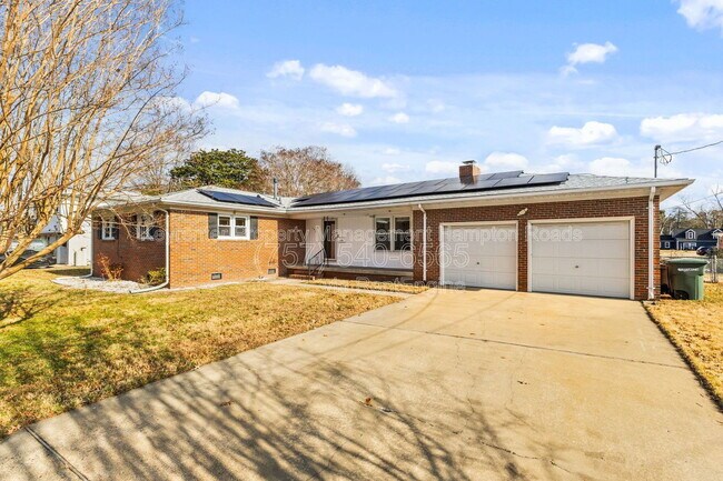 Foto del edificio - 606 Charlton Dr