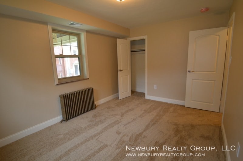 106 W Steuben St Unit 5, Crafton, PA 15205 Room for Rent in Crafton