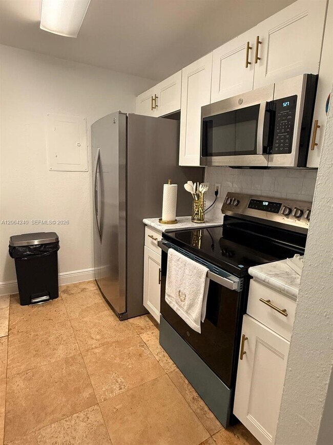 Foto del edificio - 2160 SW 16th Ave