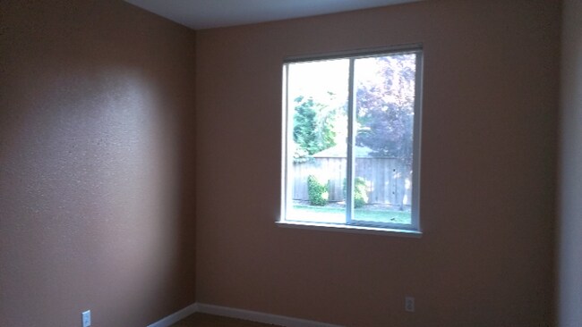 Building Photo - 1800 Marinette Ln