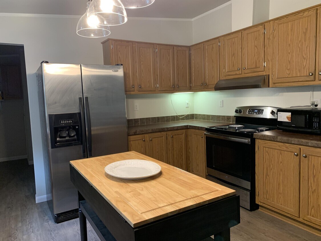 100 Tru Ln, Martindale, TX 78655 House for Rent in Martindale, TX