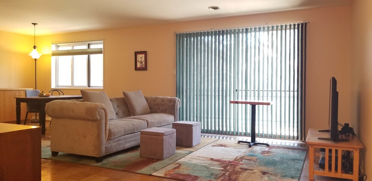 10208 Rockville Pike, North Bethesda, MD 20852 Condo for Rent in