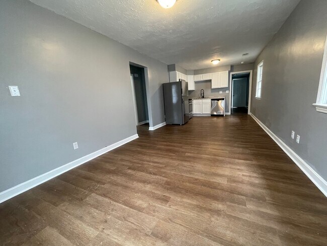 Building Photo - 3BD/1BA Single Family Home