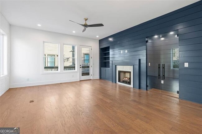 Foto del edificio - 352 Gibson St SE