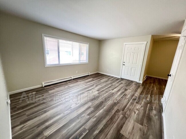 Building Photo - 907 Fontmore Rd