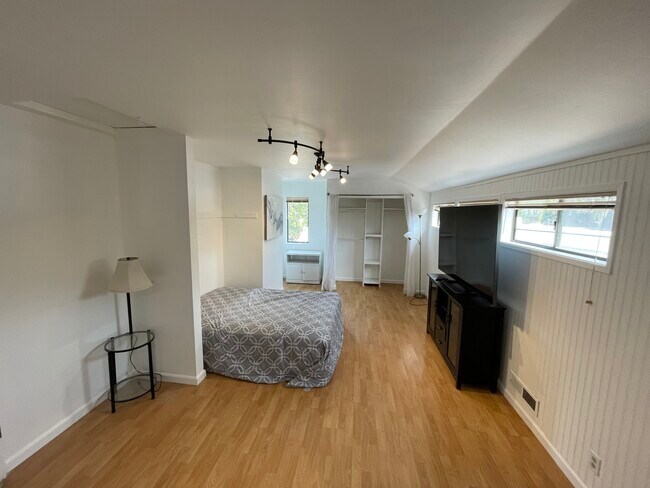 Foto del edificio - 107 Dwight Way