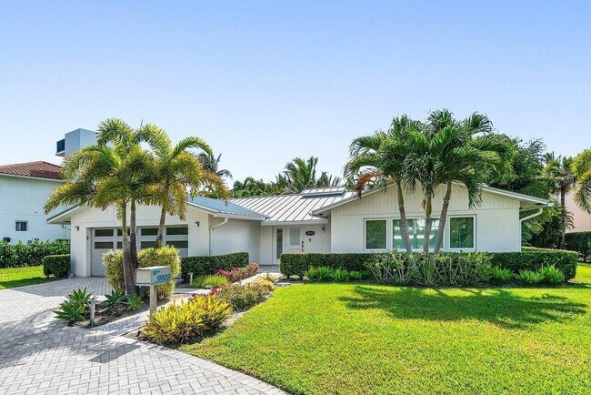 Foto del edificio - 5903 N Ocean Blvd