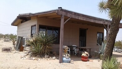 Building Photo - 5646 Paradise View Rd