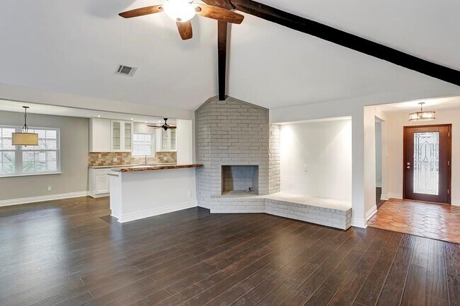 Foto del edificio - 11219 Ash Creek Dr