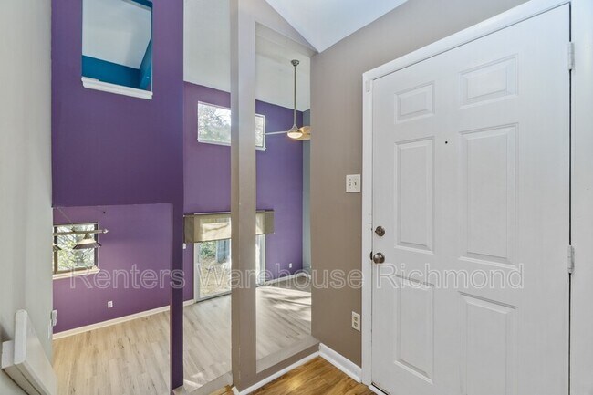 Foto del edificio - 1825 Ivystone Dr