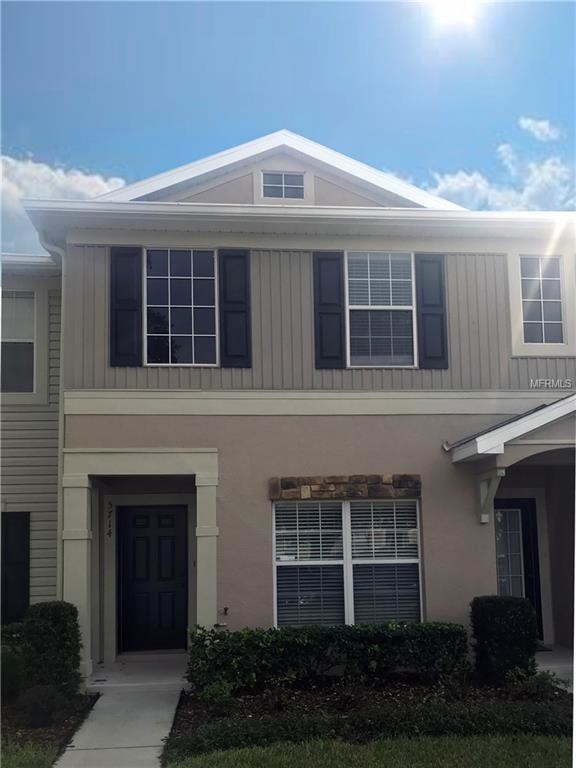 Foto principal - 5714 Fishhawk Ridge Dr