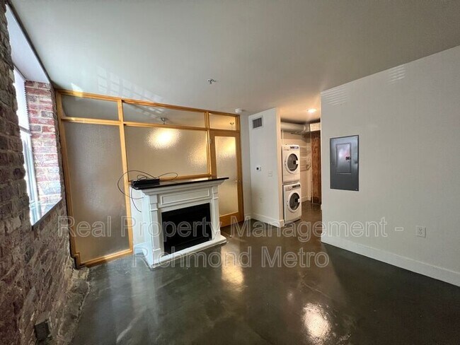 Foto del edificio - 1321 1/2 E. Main St.