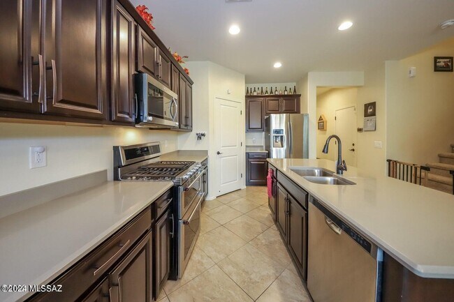 Building Photo - 6687 E Via Boca Grande