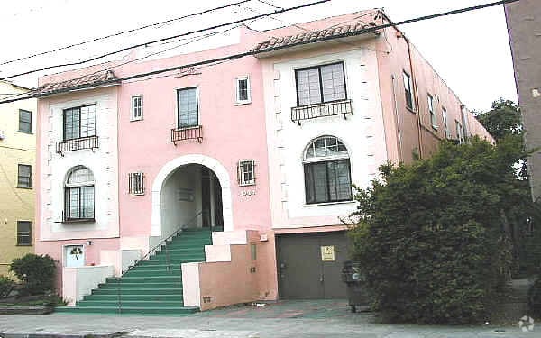 Building Photo - 1944 Curtis St