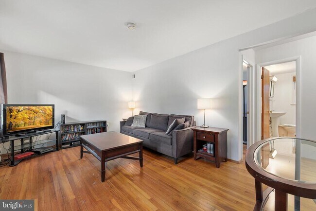 Building Photo - 14504 Del Mar Dr