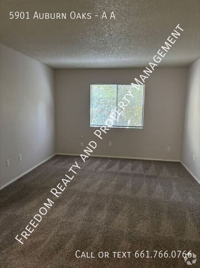 Building Photo - 5901 Auburn Oaks Dr