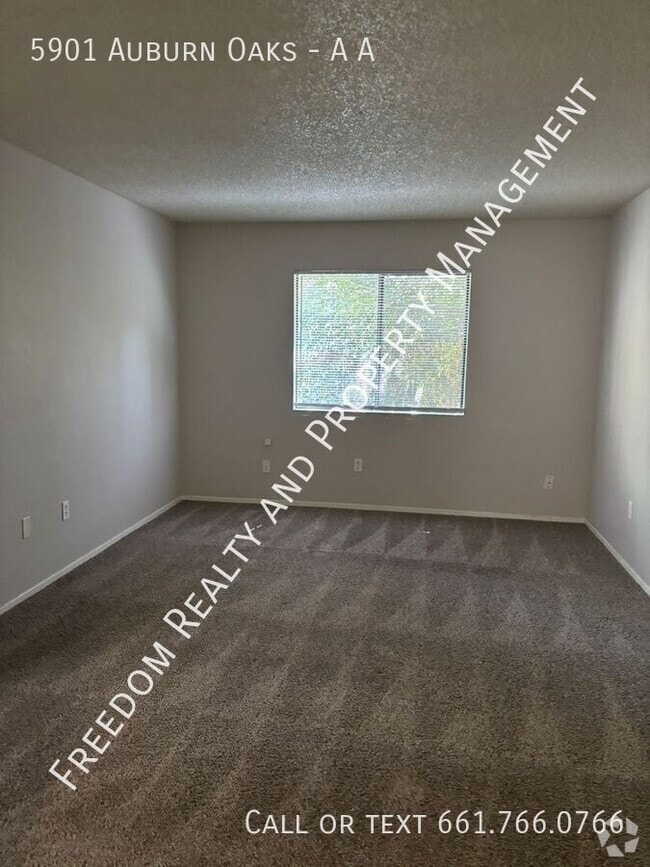 Building Photo - 5901 Auburn Oaks Dr
