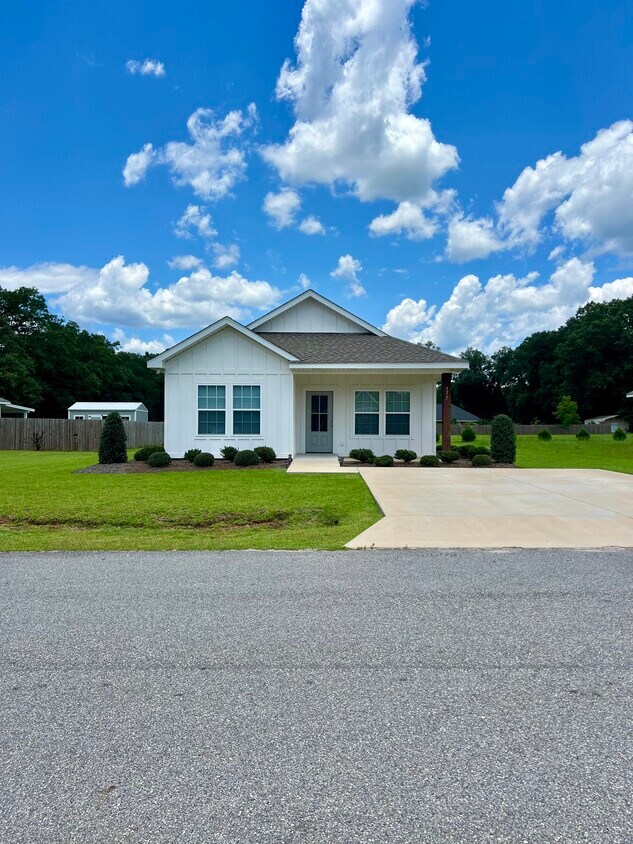 Primary Photo - 177 Ridge Ln