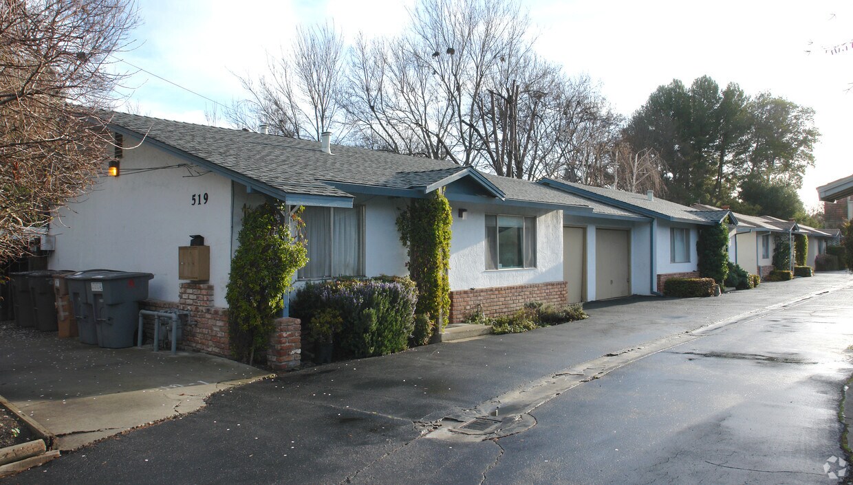 Primary Photo - 515-519 Sierra Vista Ave