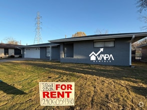 Building Photo - 4707 Dagmar Dr