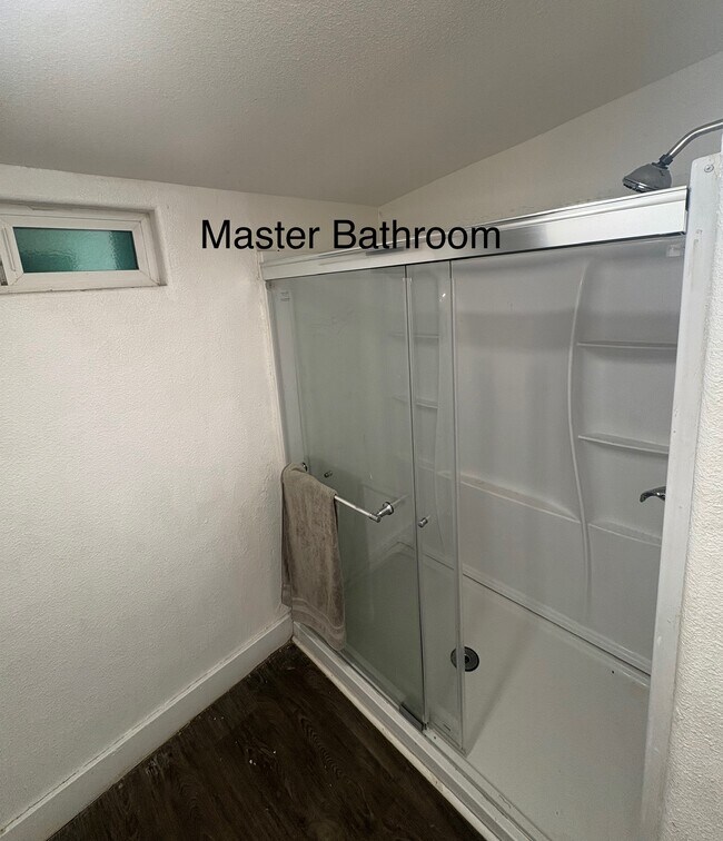 Foto del edificio - 8022 S Willow St