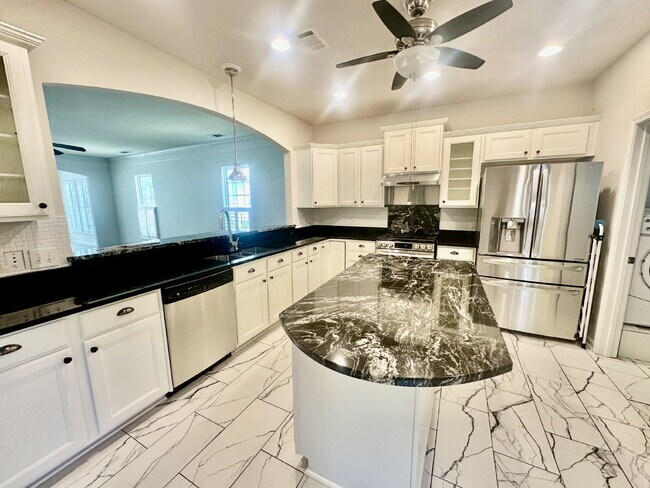 Foto del edificio - Spacious Updated Home in Sun City!