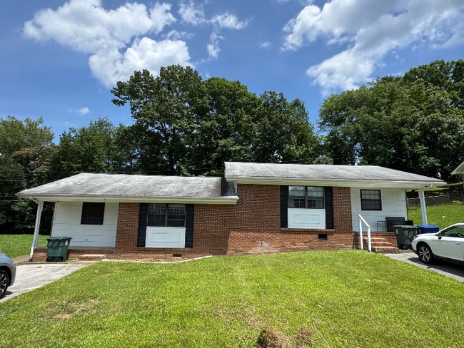 Building Photo - 4706 Metro Park Ln
