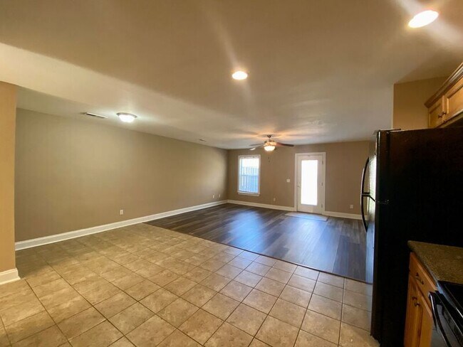 Foto del edificio - 132 Brown Estates Rd