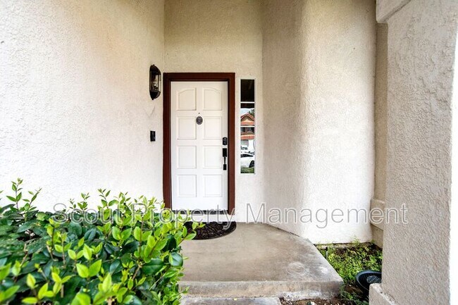 Foto del edificio - 24535 Leafwood Dr