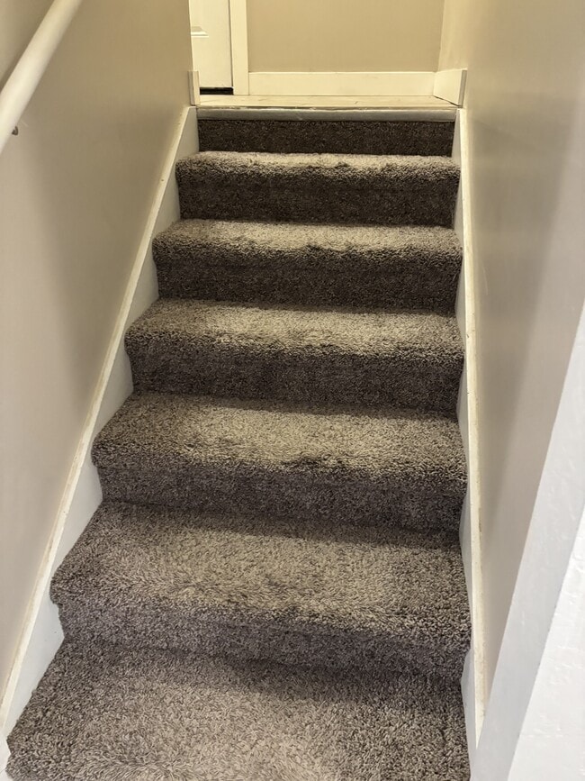 Building Photo - 672 S 3000 W