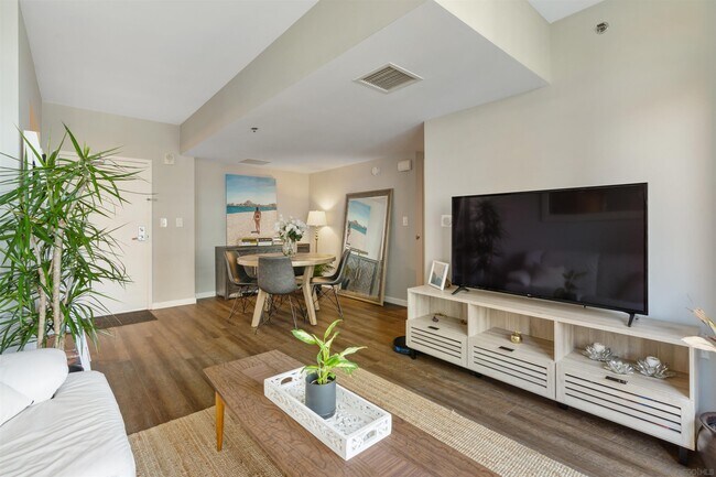 Foto del edificio - 425 W Beech St