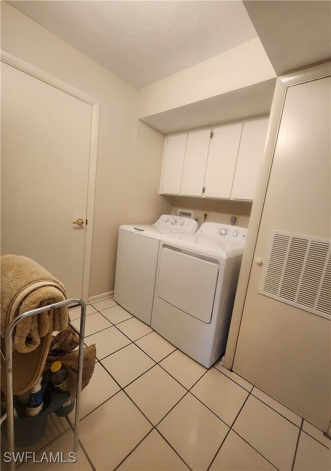 Building Photo - 4069 Northlight Dr