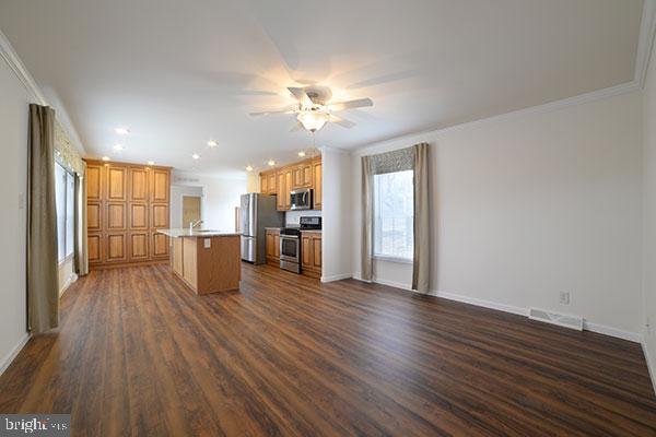 Foto del edificio - 17 Edgewater Dr