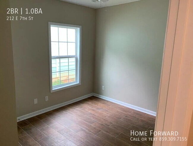 Foto del edificio - 212 E 7th St