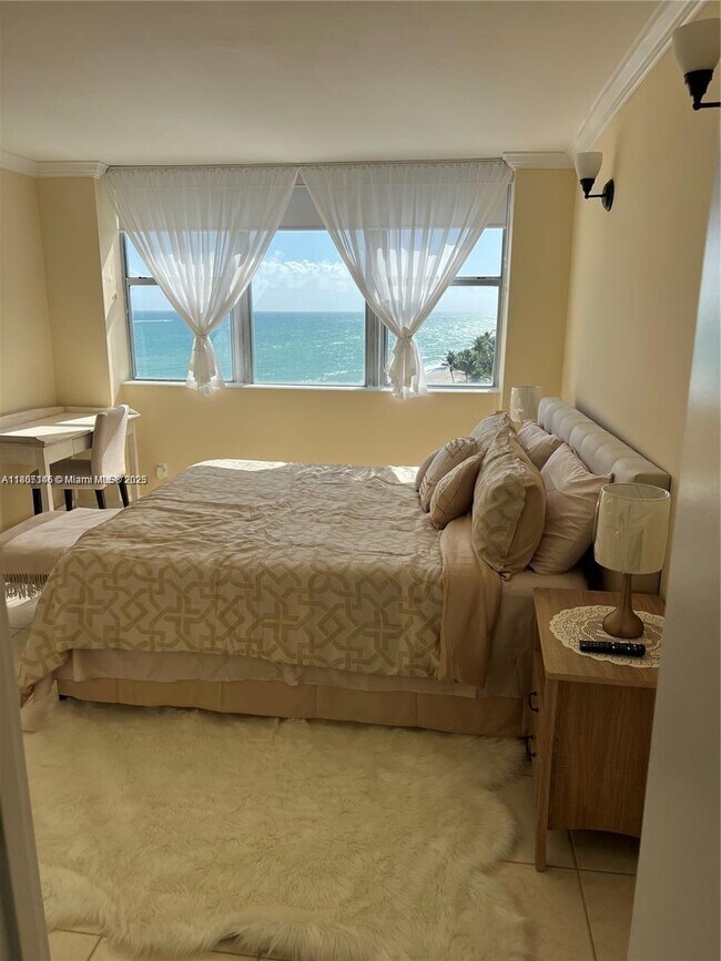 Building Photo - 3180 S Ocean Dr