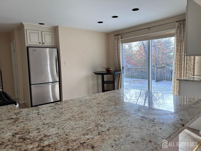 Foto del edificio - 4 Eric Ln