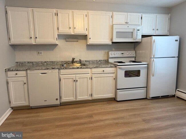 Foto del edificio - 27 Wallingford Ave