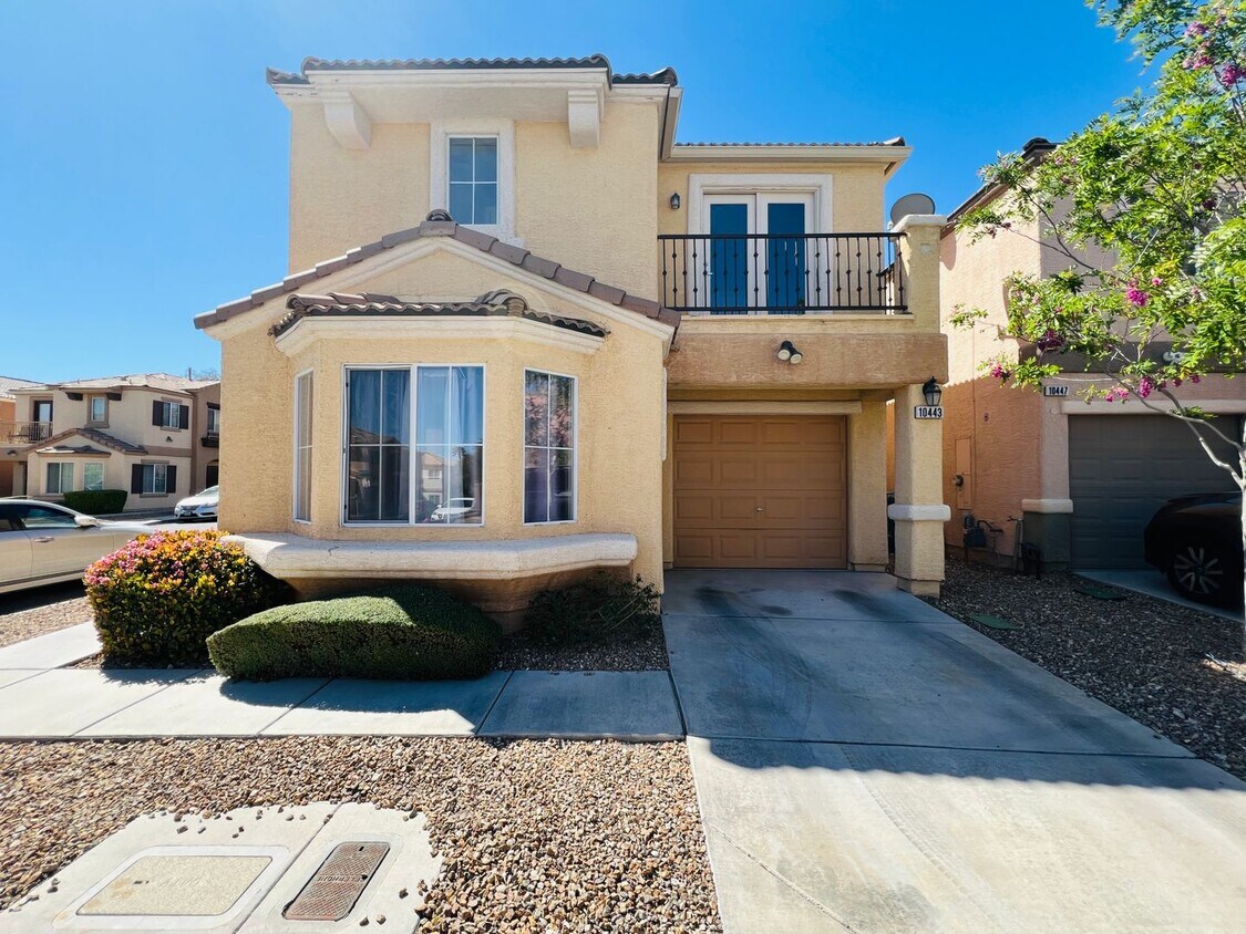Foto principal - Charming 3-Bedroom Home in a Vibrant Commu...