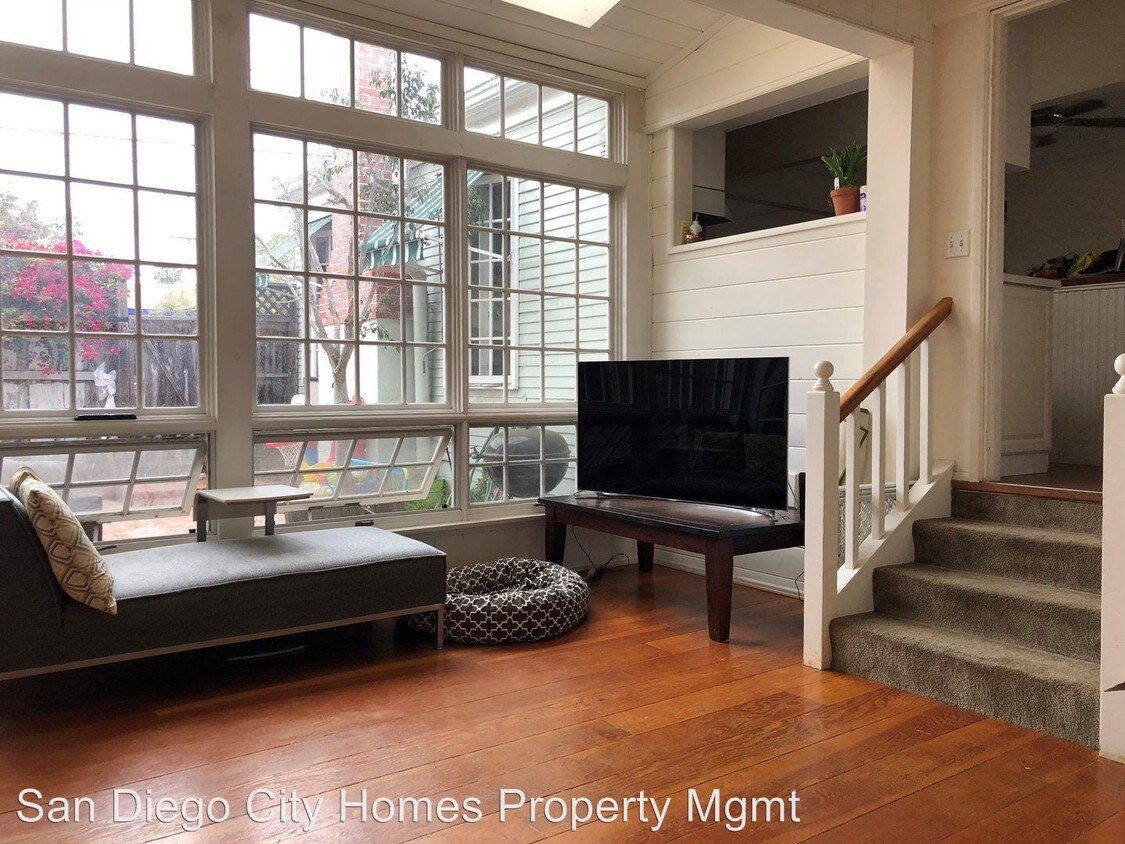 Primary Photo - 2 br, 2 bath House - 2219 Myrtle Avenue