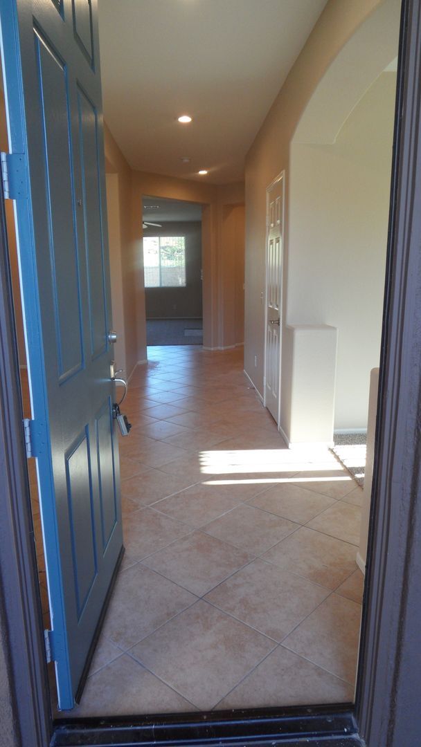 Foto del edificio - Single Story 4 BR 2.5 BA  Home On Cul-de-s...