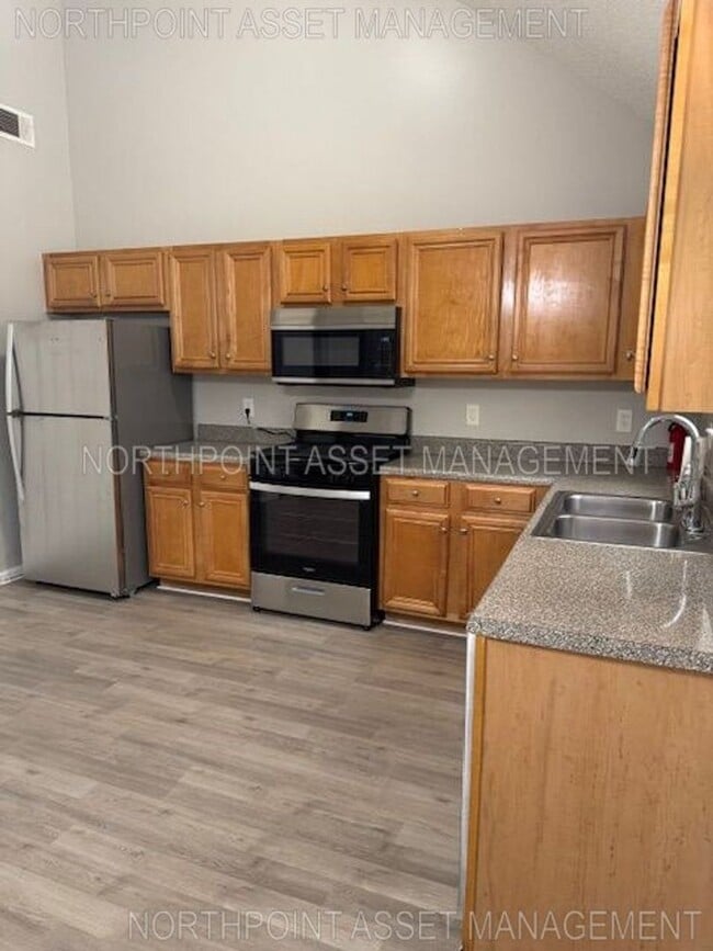 Foto del edificio - Beautiful 3BR 2BA Home w/ Attached Garage in Fairburn